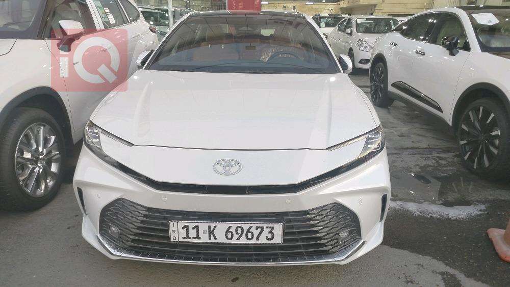 تۆیۆتا کامری